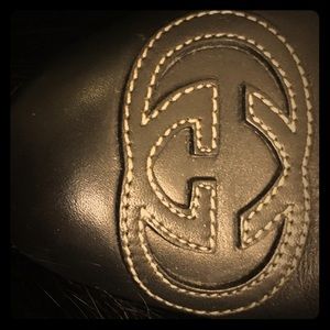Classic Gucci stilettos (Black) 9B. Serial #182147